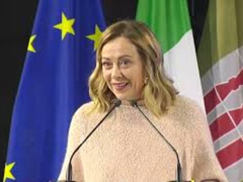 Meloni e la battuta sul Governo: "15 mesi? Mi sembrano 15 anni"