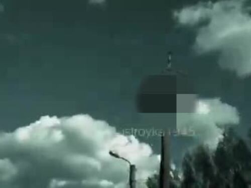 La testa mozza del militare ucraino: il video choc del soldato russo