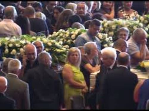 Anniversario crollo Ponte Morandi, le immagini del funerale delle vittime con Mattarella ARCHIVIO