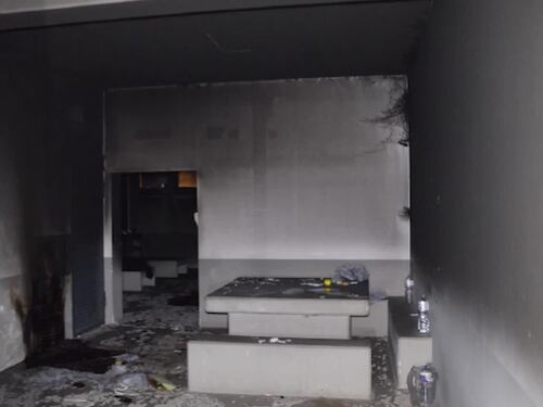 Danno fuoco al Cpr di Milo, fermati tre ospiti che avevano appiccato l'incendio