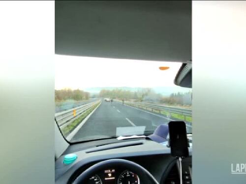 Sassari, il momento dell'assalto al portavalori ripreso dall'interno del furgone