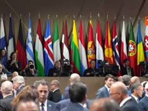 La Presidente del Consiglio Giorgia Meloni al vertice Nato a Washington le immagini della riunione