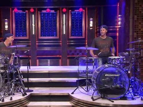 Duello alla batteria tra Chad Smith e Will Ferrell