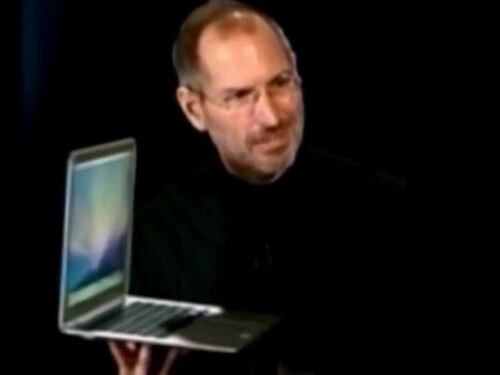 Apple "tradisce" Steve Jobs