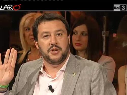 Floris bacchetta Salvini: "O ascolta o scrive su internet"