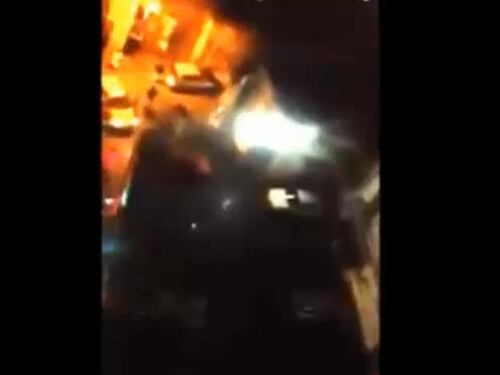 Ambulanza bloccata dalle auto in sosta: muore paziente