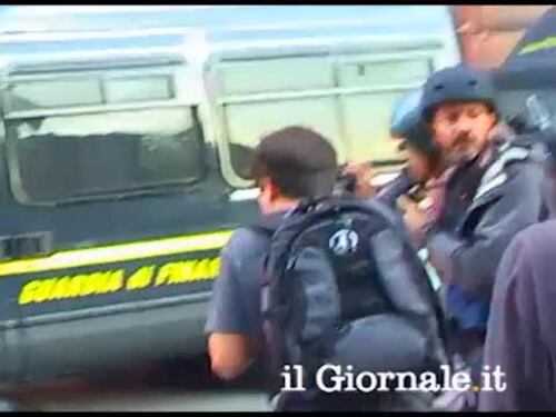 Roma, bombe carta sotto i ministeri durante la manifestazione