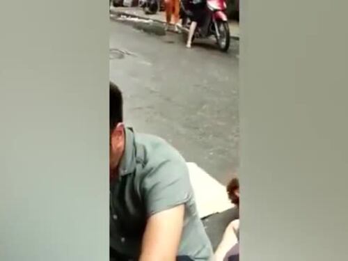 Vietnam, la turista fuma il "tabacco selvaggio" e sviene