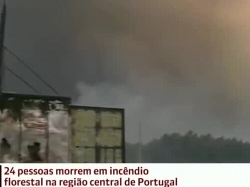Incendio in Portogallo: le fiamme sorprendono gli automobilisti