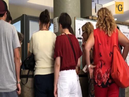 Roma, è caos negli uffici pubblici: "Dopo mesi di attesa ci rimandano a casa"