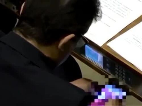 Deputato guarda un film porno alla Camera