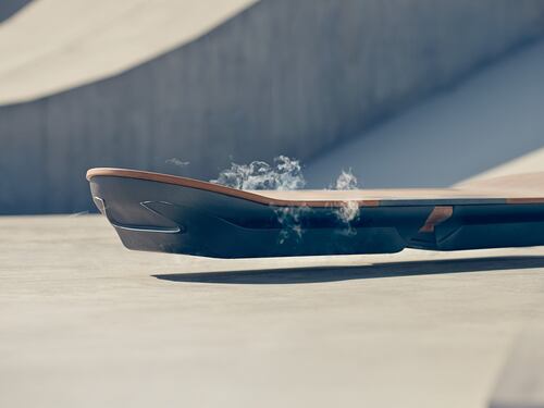 L'hoverboard di Lexus? Niente bufale, funziona