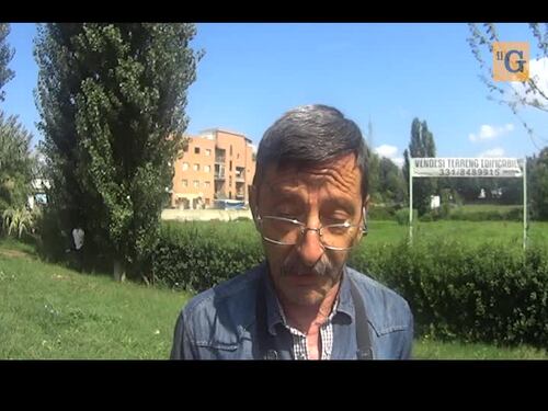 Sgombero a via Raffaele Costi, la protesta di rom e migranti: "Ora dateci una casa"