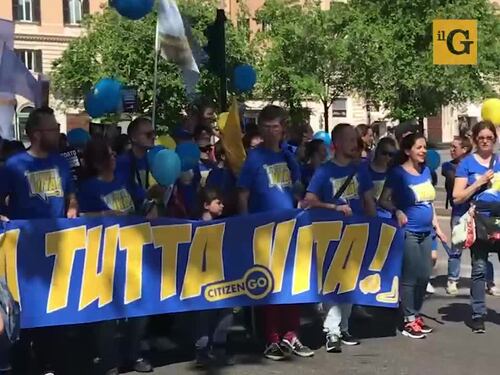 Pro life contro la Raggi: "No alla censura dei manifesti sull'aborto"