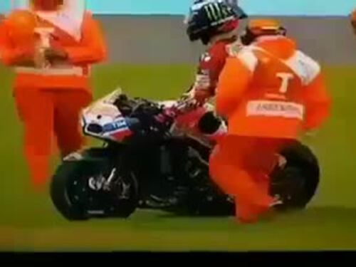 Lorenzo scaraventa la sua Ducati in Argentina