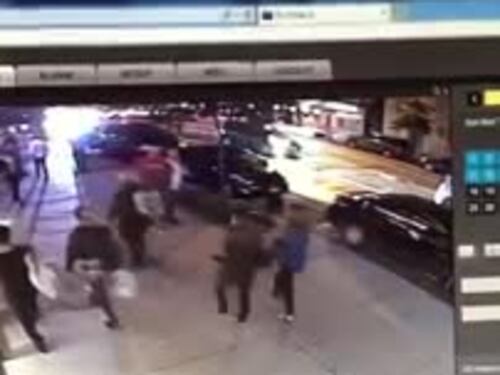 Bomba in strada a New York: il momento dell'esplosione