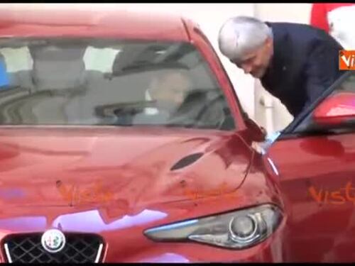 Renzi prova la Nuova Giulia