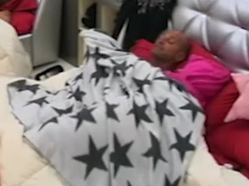 Gf Vip, le coccole hot tra Marini e Bettarini