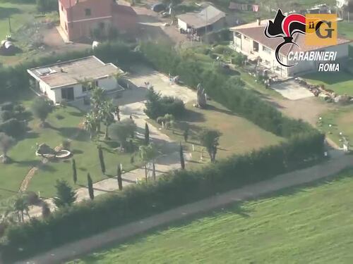 Ville di lusso, auto e conti correnti: maxi sequestro di 30 milioni ai nomadi