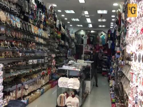 Minimarket, suk e bazar: è boom di aperture per i negozi stranieri