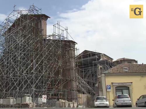Mirandola abbandonata dopo il terremoto, pensando ai migranti