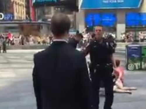 New York, auto sulla folla a Times Square
