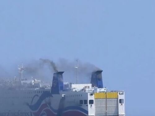 Nave in fiamme a Puerto Rico: evacuati 500 passeggeri