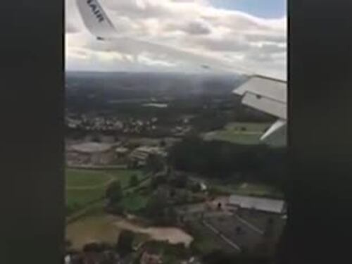 L'atterraggio è violento: panico sul volo Ryanair