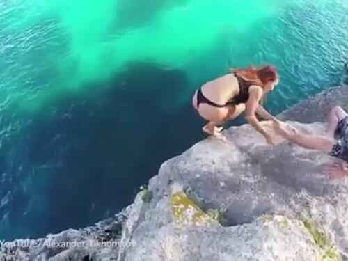 Il tuffo che fa discutere: "Tu cosa avresti fatto?"