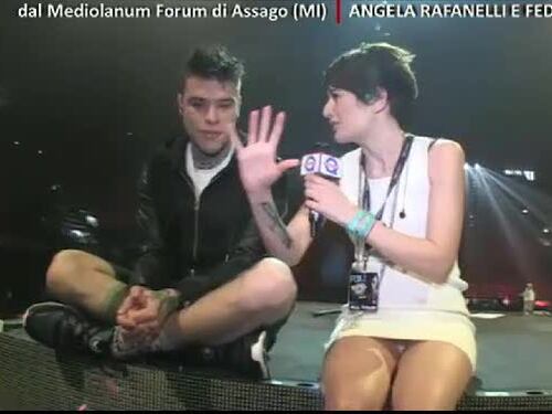 Quelli che il calcio hot. Upskirt in diretta per Angela Rafanelli