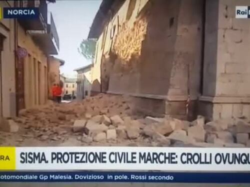 Sisma, Di Bella su Rai News: "Qui vedete la nostra troupe..."