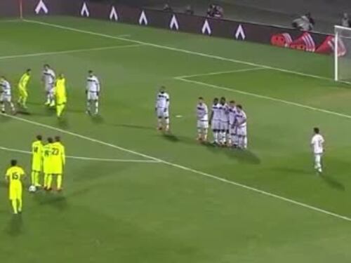 Il Gent si inventa uno schema mai visto prima su punizione: c'è il gol