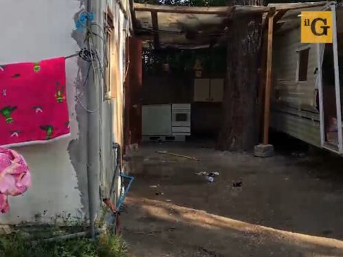 "Non vogliamo gli hotel, meglio il campo"