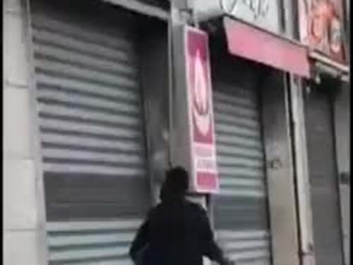 Rissa in strada tra due stranieri: choc a Castellammare di Stabia