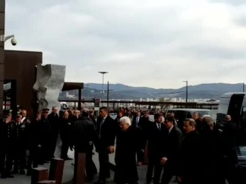 L'arrivo di Mattarella all'aeroporto di Firenze