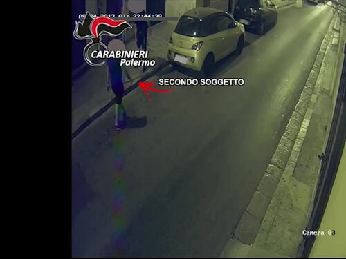 Appartamenti svaligiati e violenze a chi denunciava. Carabinieri smantellano banda