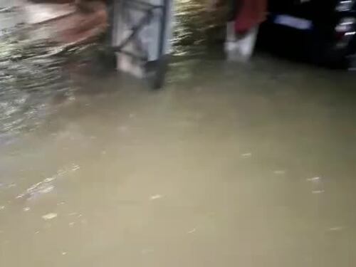 Roma, strade allagate in zona Tiburtina