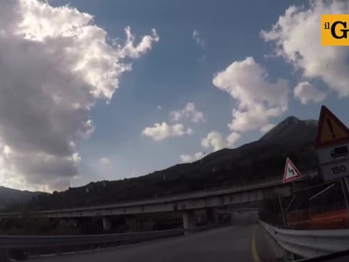 La Sicilia spezzata in due: l'odissea in auto sulla A19