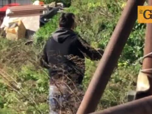 Napoli, nel parco della Marinella: tra rifiuti, tossicodipendenti e disperati