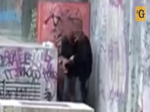 Roma, eroina in pieno giorno a due passi dalla metro Conca d'Oro