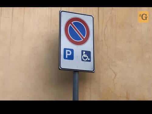 La storia di Claudia, disabile segregata in casa per colpa della burocrazia