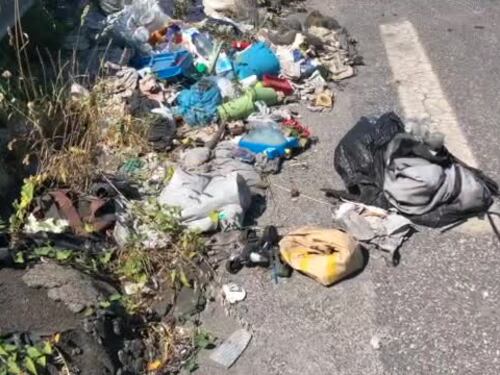 Aree di sosta invase dai rifiuti: l'orrore dell'asse mediano Nola-Villa Literno