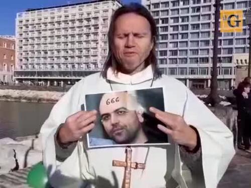 Offese alla Sacra Famiglia: a Napoli esorcismo per Saviano