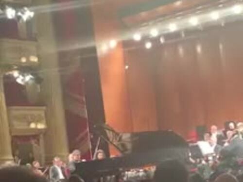 Teatro alla Scala, il cellulare squilla 4 volte. Pianista si interrompe