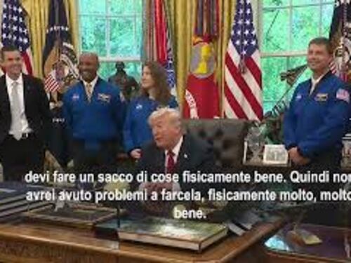 Trump: Per essere astronauti bisogna essere intelligenti ed energici, quindi non avrei problemi