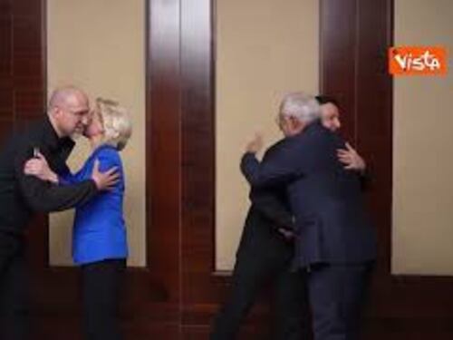 Zelensky accoglie a Kiev Von Der Leyen e Costa nel giorno del quarto anniversario della guerra