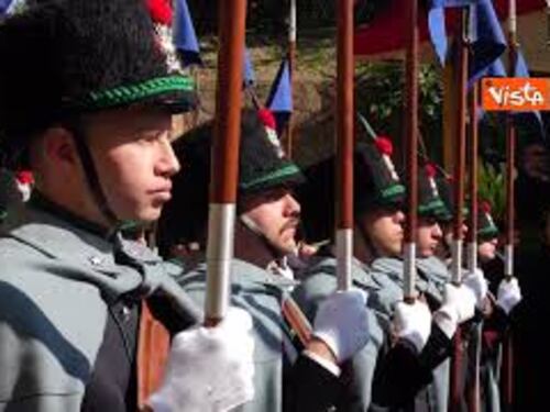 Il Presidente Mattarella depone una corona d'alloro alle Fosse Ardeatine