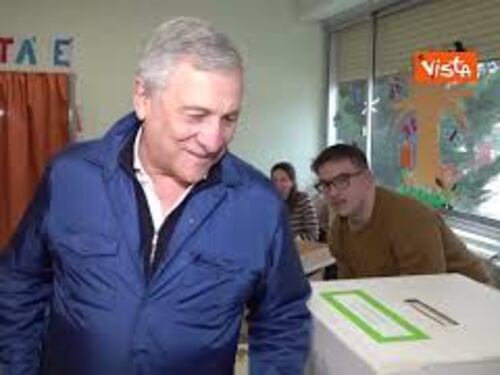 Il Ministro Tajani vota per il referendum sulla giustizia a Fiuggi