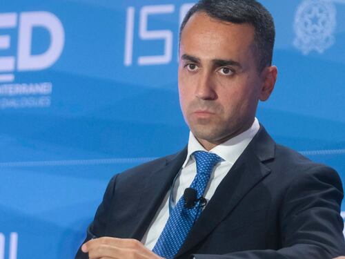 Il caso Di Maio: non laurearti e diventerai professore