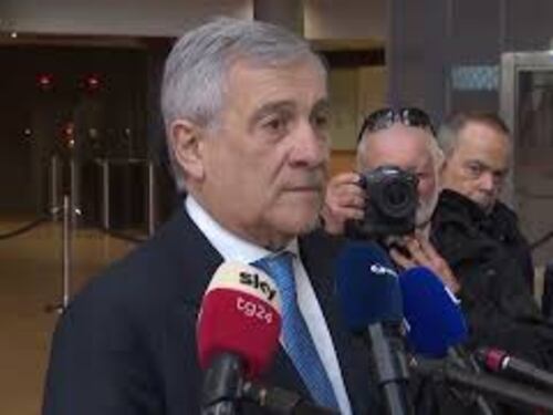 Tajani: Restiamo nelle basi della coalizione anti-Isis, manteniamo impegni